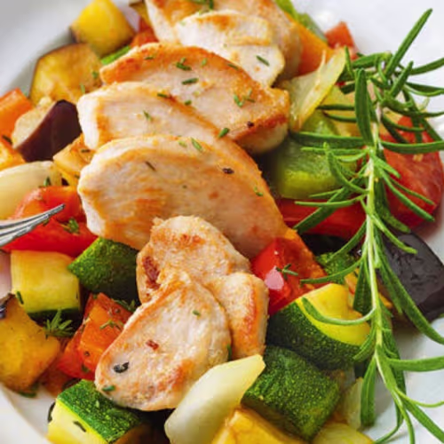 Hühnerfleisch mit gemischtem Gemüse