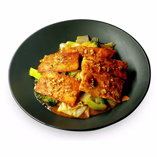 Gegrillter Lachs mit Thai Curry und Gemüse