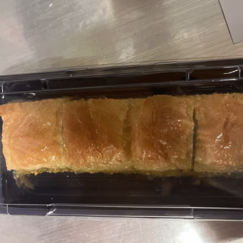 Baklava mit Pistazien gefüllt
