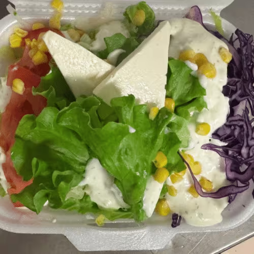 Gemischte Salat mit Käse