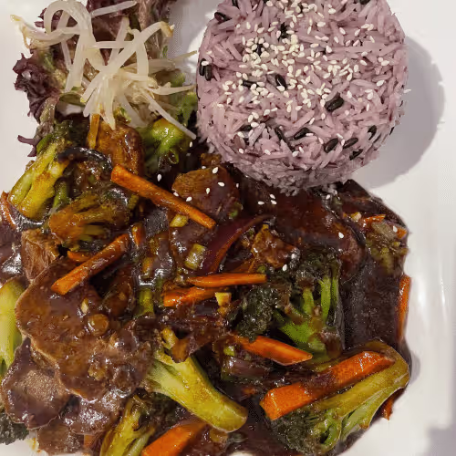 Rind mit Barbecuesauce (vegan)