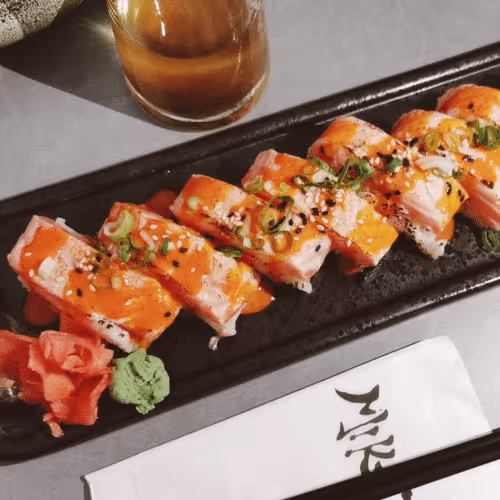 Spicy Samon Oshi Sushi (scharf)
