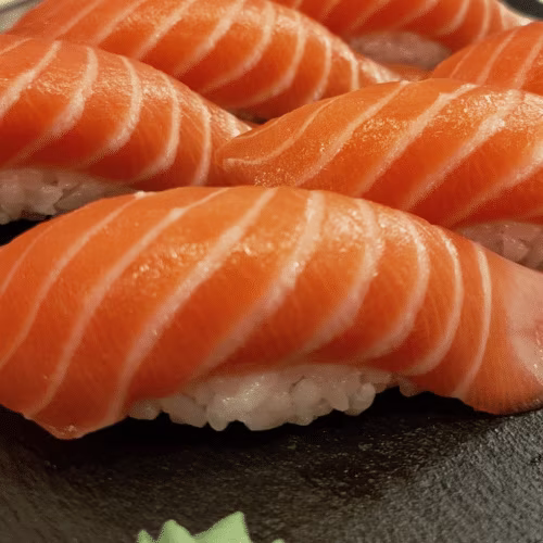Sake Nigiri (1 Stück)