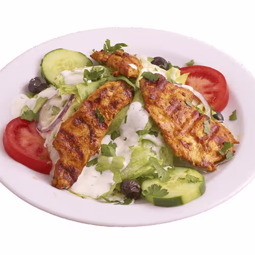 Gegrillte Hühnerfilets auf Salat