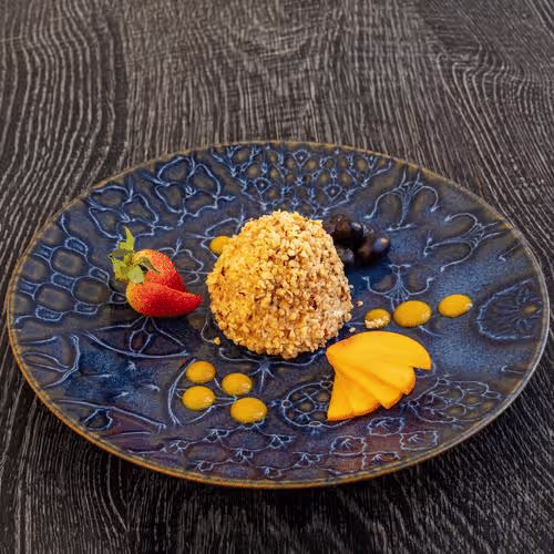 Eismarillenknödel im Krokantmantel