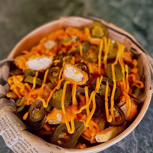 Chicken-Cheese Spicy Fries