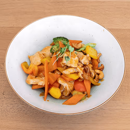 Cashew Sriracha Chicken (scharf)