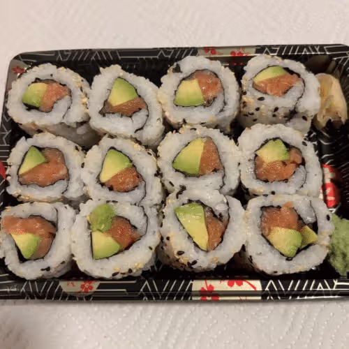 Sake Avocado Maki (12 Stück)