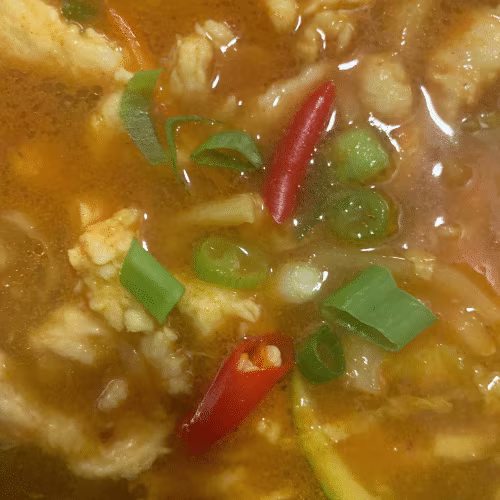 Hühnerfleischsuppe (scharf)