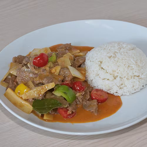 T11 - Panang Curry mit Rindfleisch