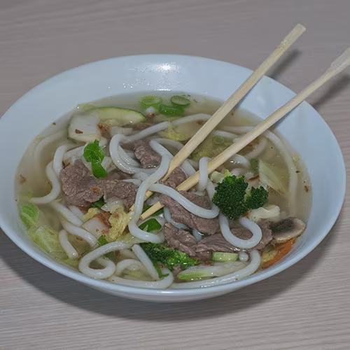 A2 - Udon Nudeln mit Rindfleisch