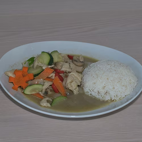 T7 - Grünes Curry mit Hühnerfleisch