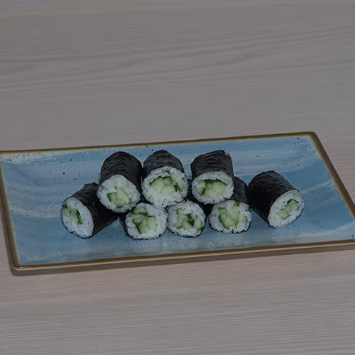 J19 - Gurken Maki (8 Stück, vegetarisch)
