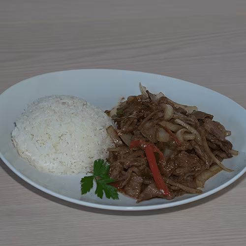 C17 - Rindfleisch mit Zwiebeln und Pfeffer