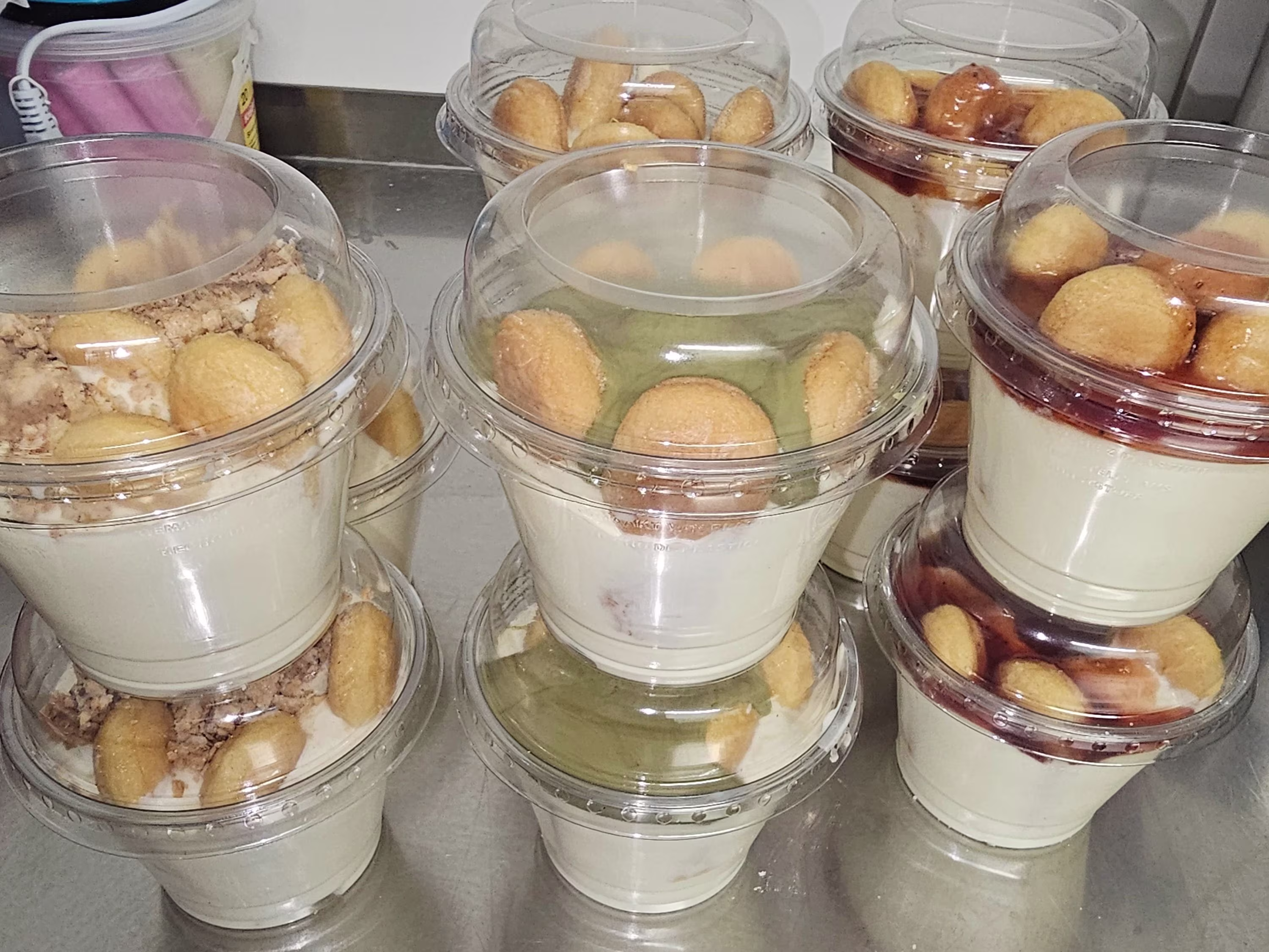 Verschiedene Sorten Tiramisu (Hausgemacht)