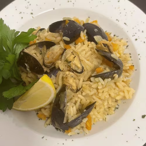 Paella mit Muscheln