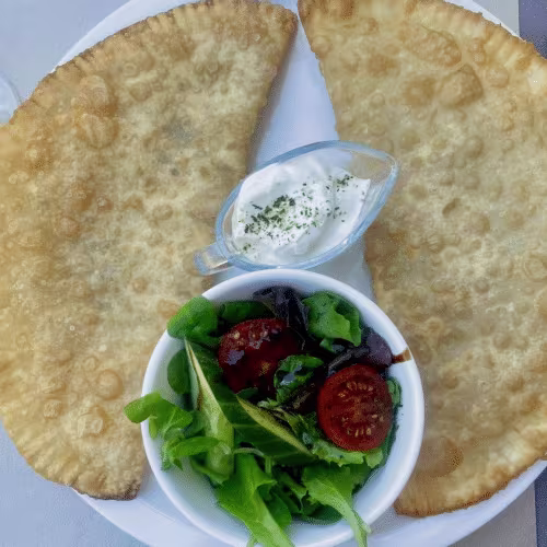 Tschebureki (zwei Stück pro Portion)