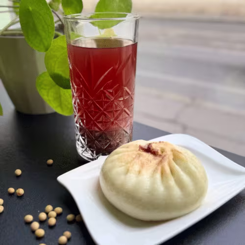 Mungbohnensuppe & Rindfleisch Baozi