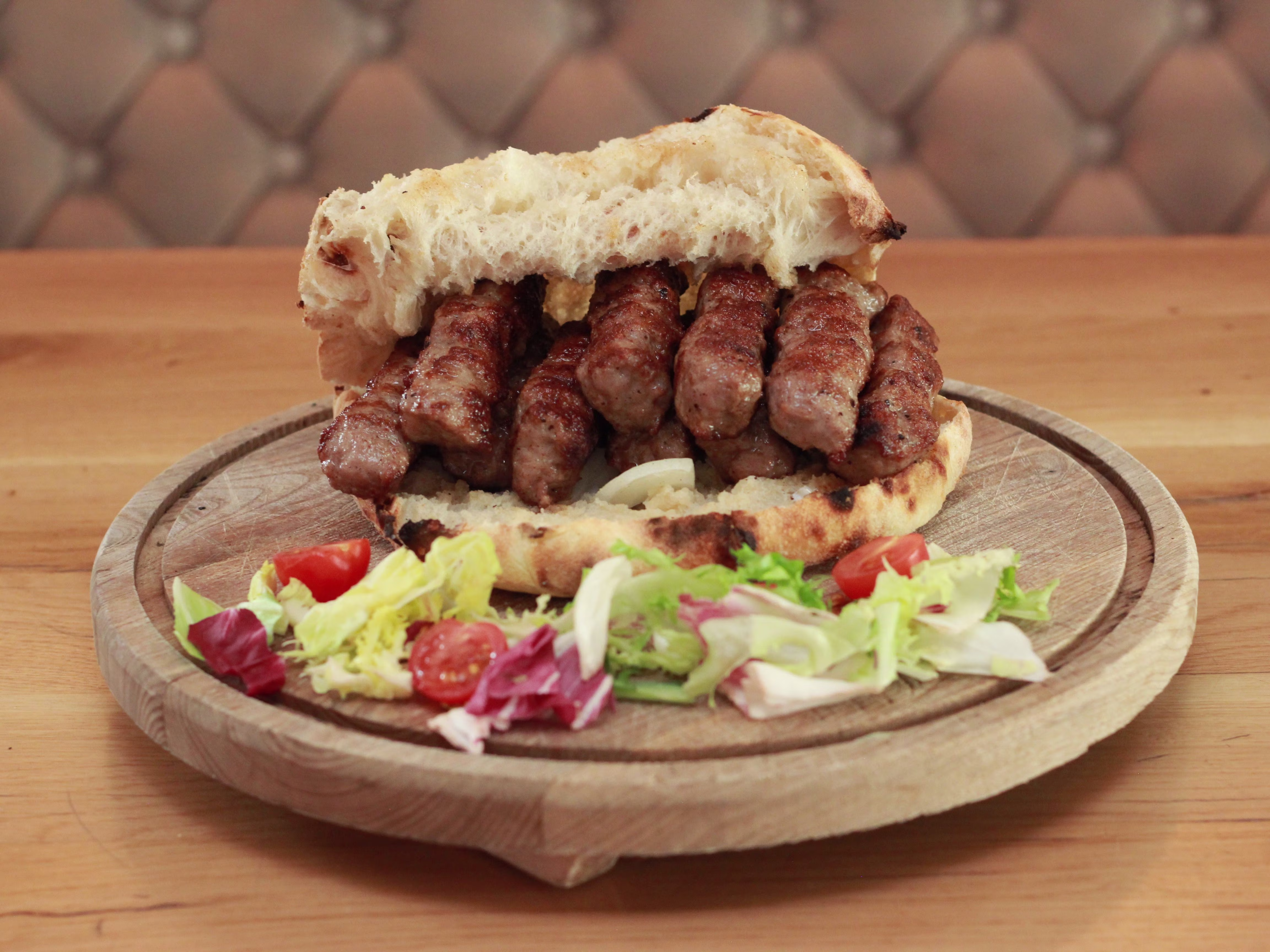10 Cevapcici im Fladenbrot