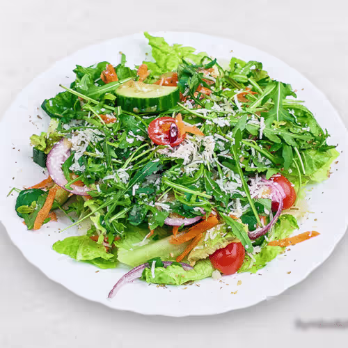 Rucola mit Tomaten und Parmesan