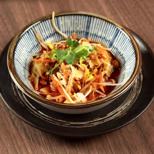 V42: Wantan mit Roten Chili-Öl (Scharf) (Neu)