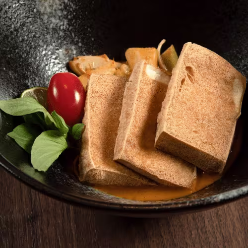 H12:  Rotes Thai Curry mit Tofu (vegetarisch, scharf)