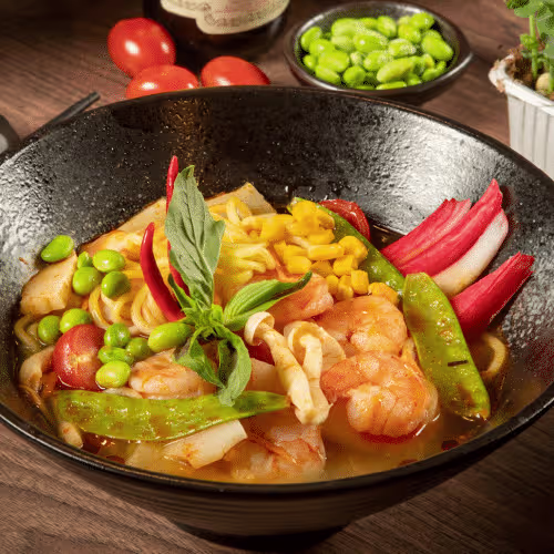 Ng79f: Nudelsuppe mit Tom Yam Gong (scharf)(Neu)