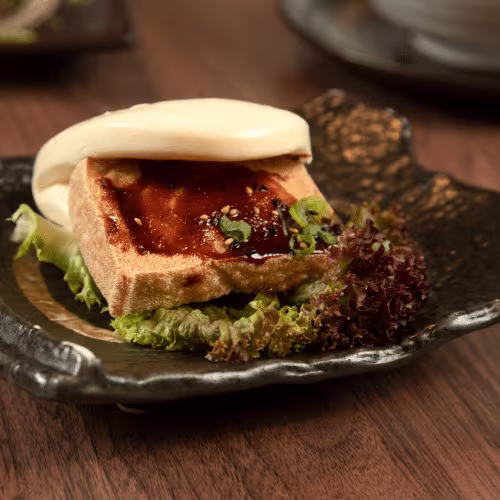 V29: Guo Bao mit Tufu