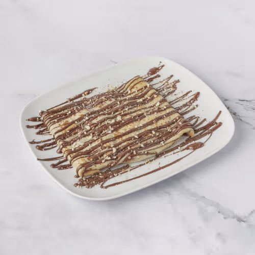 Palatschinken mit Banane, Mandeln und Nutella