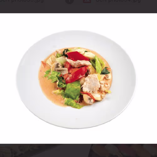 Thai Rot Curry Chicken (scharf)