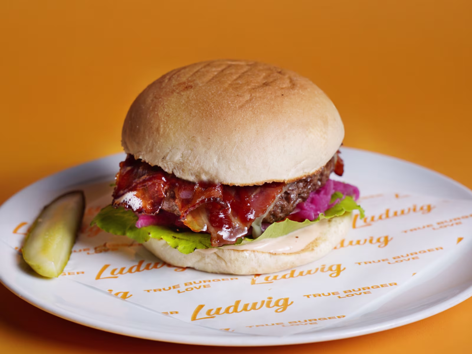 Speck & Zwiebel Burger