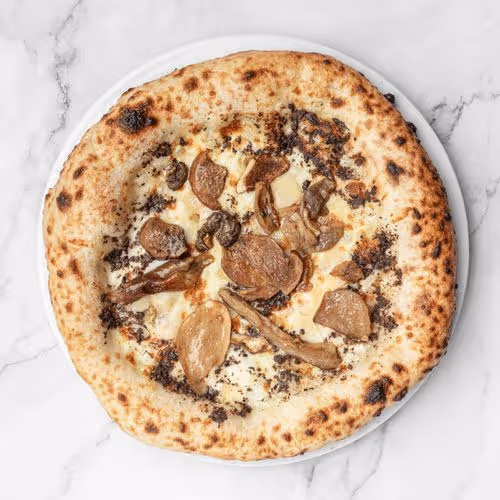 Pizza Porcini con Crema di Tartufo