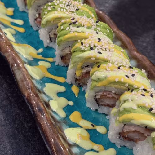 M6 Avocado Tempura Rolle (Garnelen frittiert, Avocado) (10 Stück