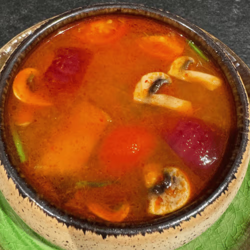 Tom Yum Suppe mit Garnelen