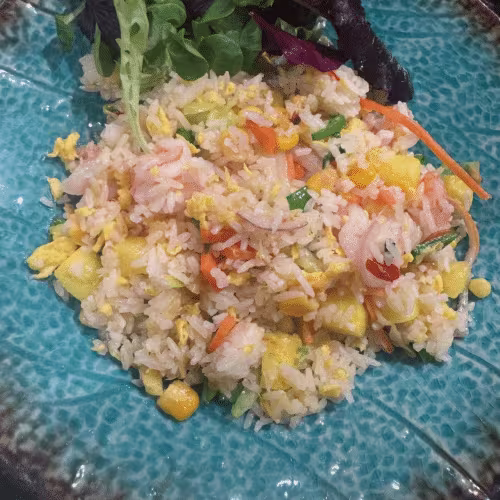 Goldene Wok Nach Thai Art mit Garnelen