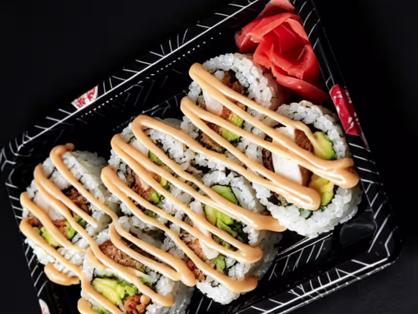 Chicken Avocado Maki (6 Stück)