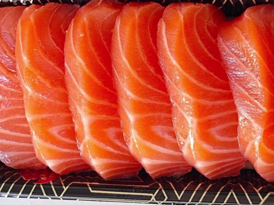 Lachs Sashimi (6 Scheiben)