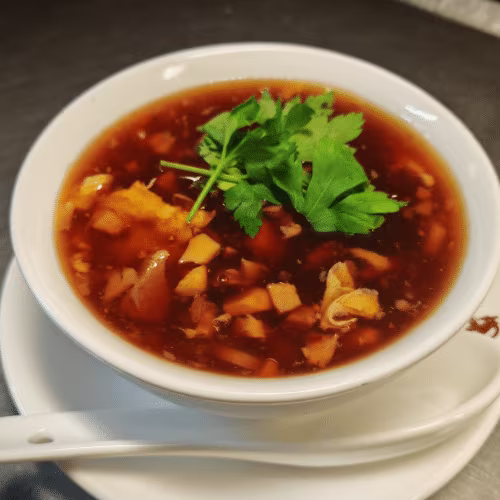 Pikant-säuerliche Gemüsesuppe (scharf)