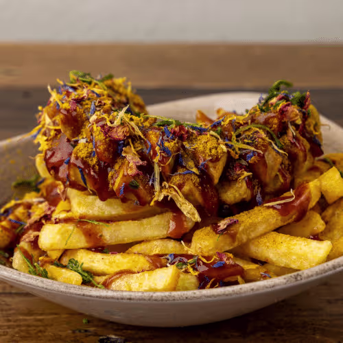 Currywurst XL mit Pommes (frisch)