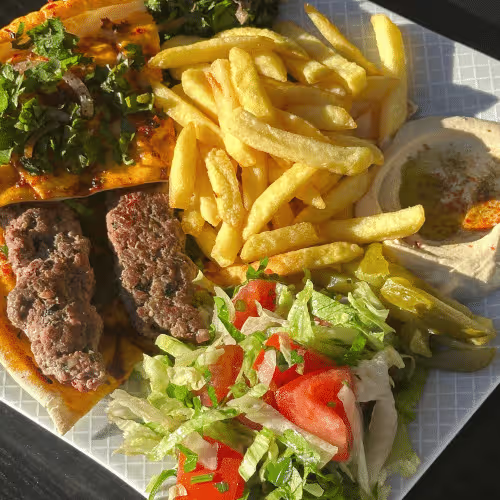 Gegrillte Kebab Teller