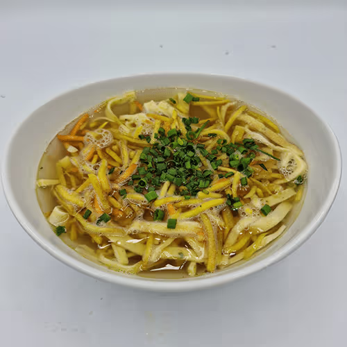 Kräftige Rindsuppe mit Frittaten