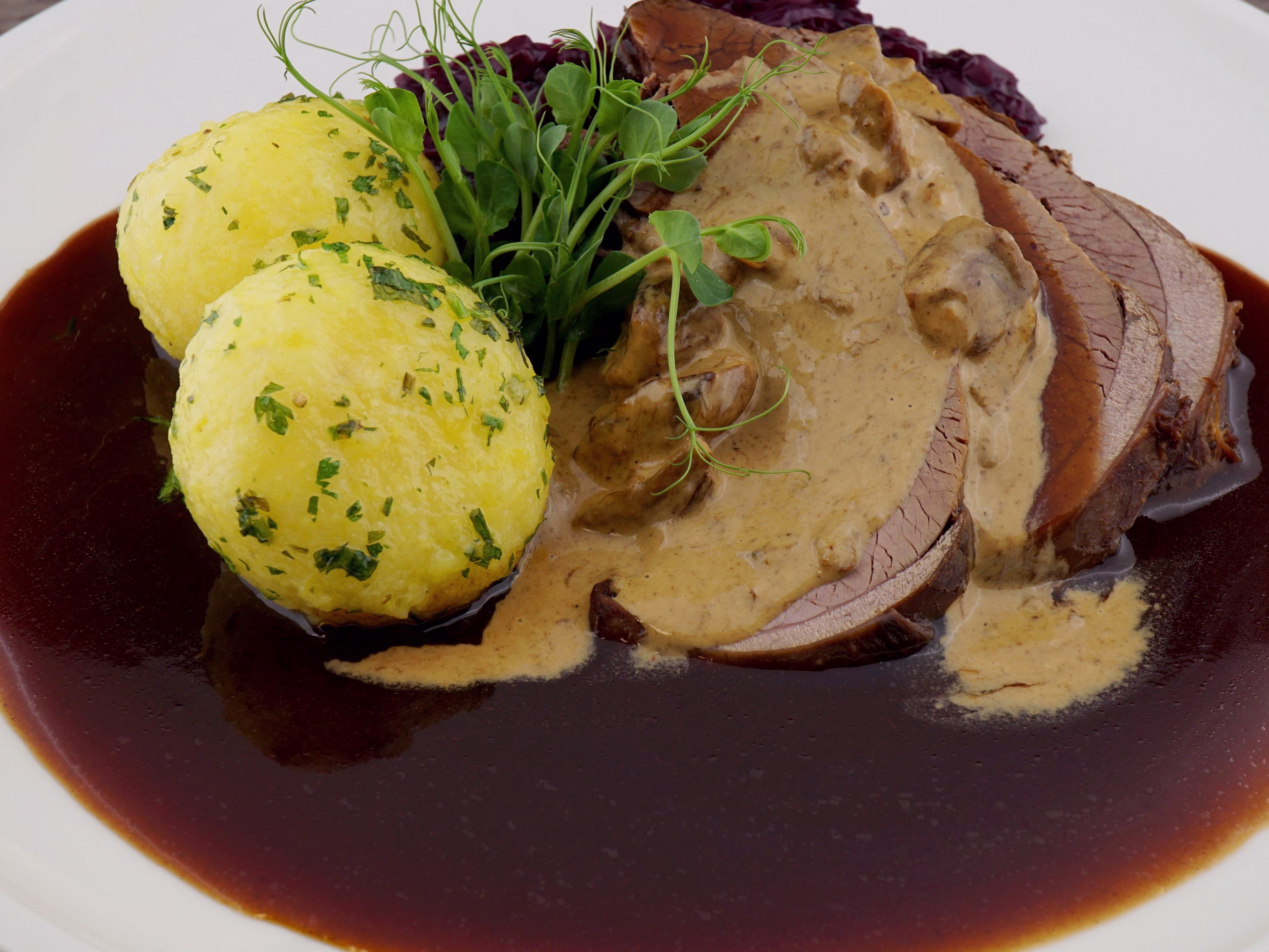 Zarter Hirschbraten aus eigener Jagd