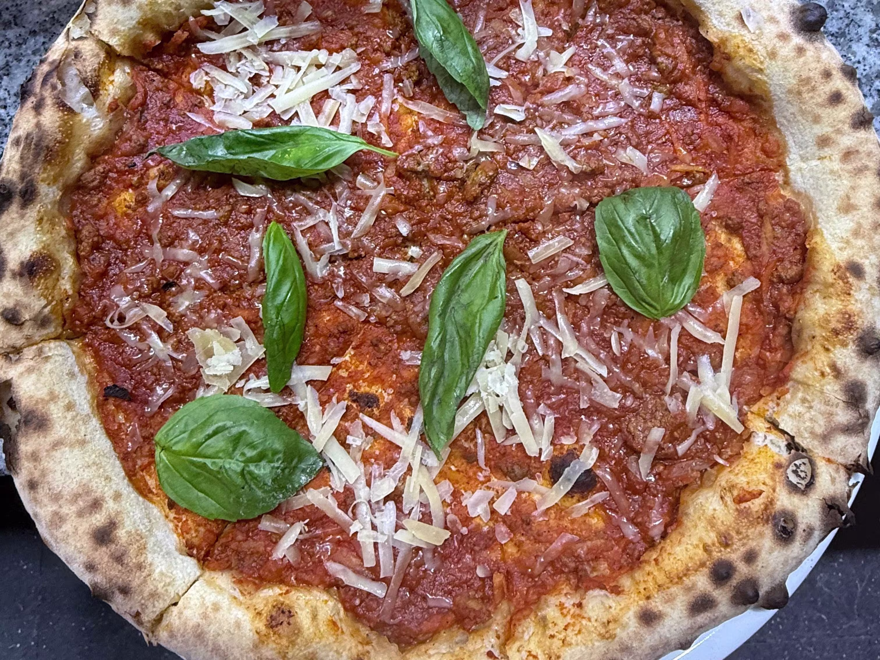 Pizza Bolognese