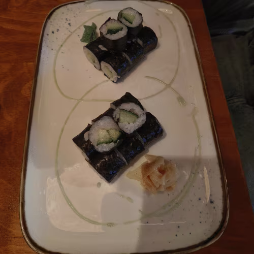 Gurken Maki (16 Stück)