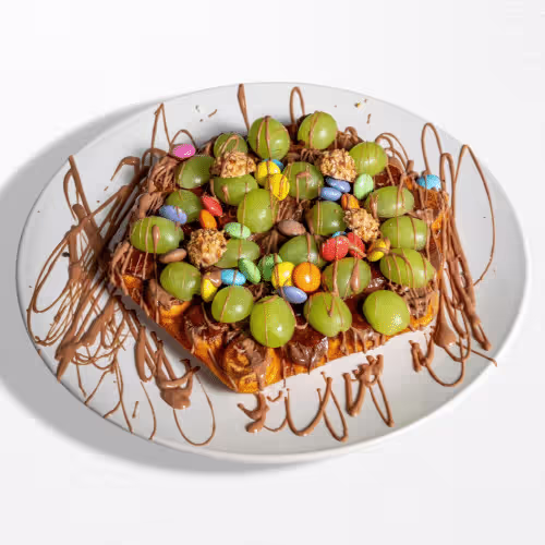 Bubble Waffel mit Trauben und 2 Toppings