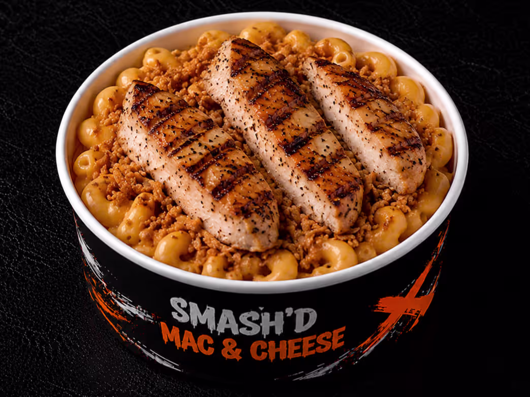 Mac and Cheese mit gegrilltem Hähnchenbrust