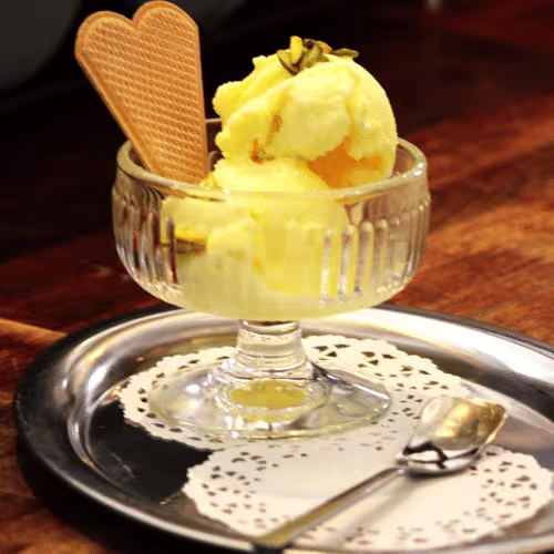 Persisches Safran-Eis