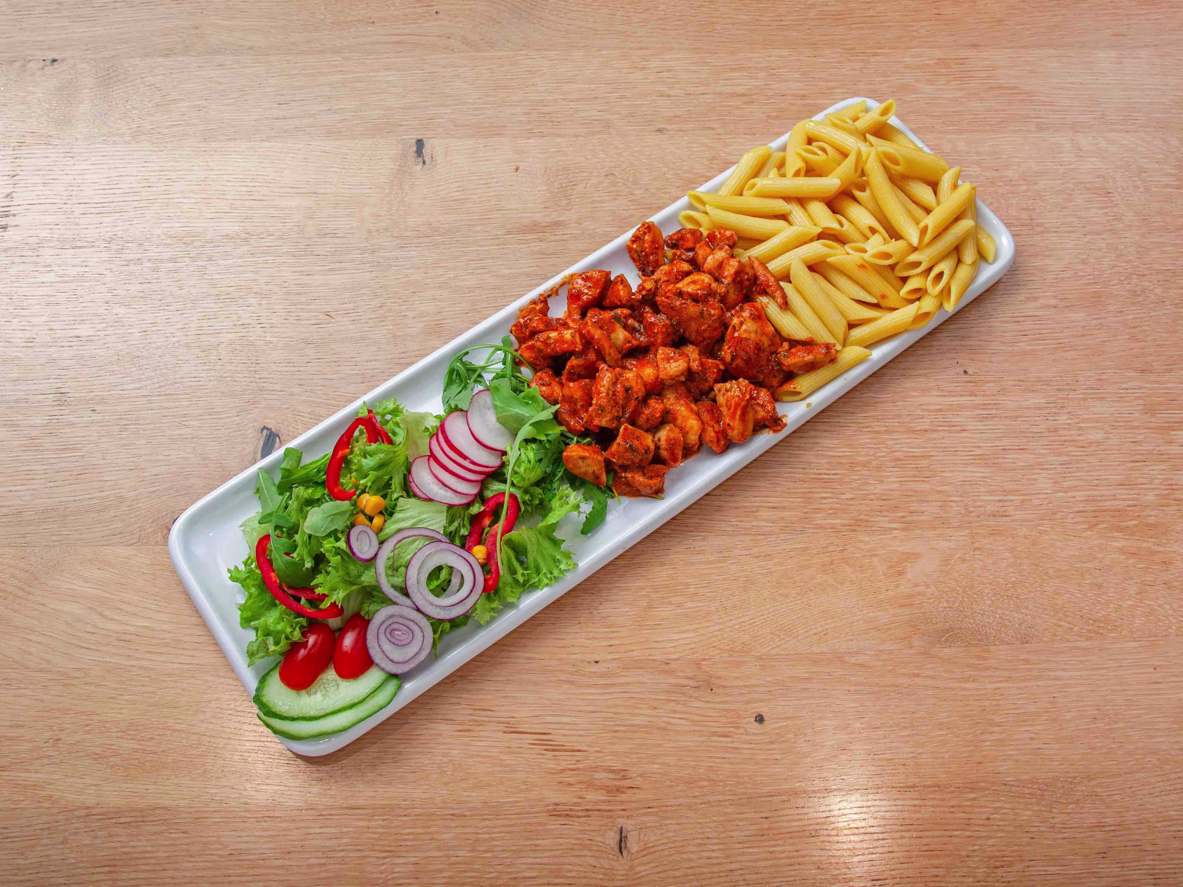 Hähnchenbrust mit hausgemachter Tomatensauce