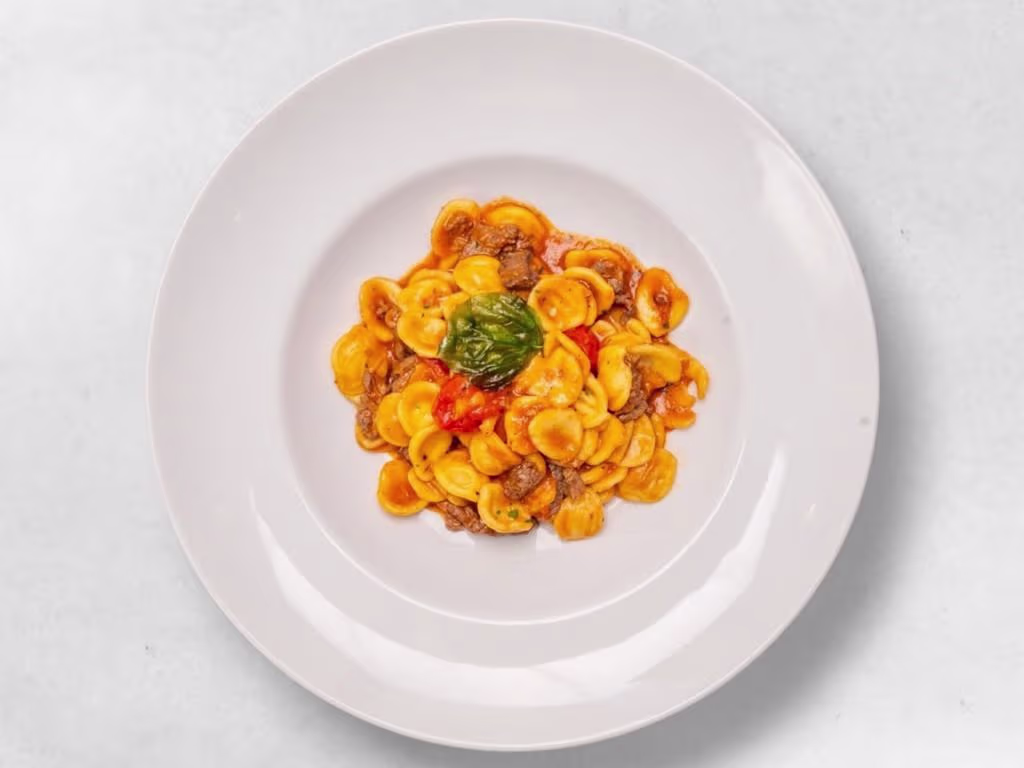 Orecchiette con Straccetti di Manzo