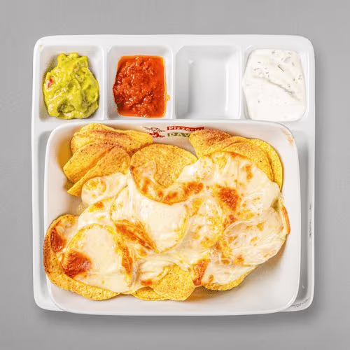 Nachos mit Käse überbacken